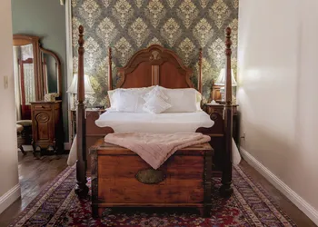 Weaverville Hotel hotel thumbnail 4