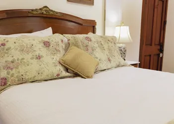 Weaverville Hotel hotel thumbnail 5