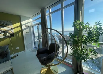 City Suites w Views hotel thumbnail 4