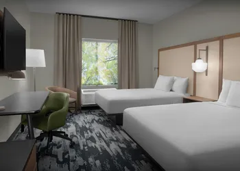 Fairfield Inn & Suites by Marriott Paris hotel thumbnail 7