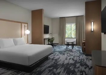 Fairfield Inn & Suites by Marriott Paris hotel thumbnail 8
