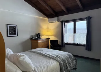 Davos Chalet hotel thumbnail 4