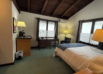 Davos Chalet hotel thumbnail 6
