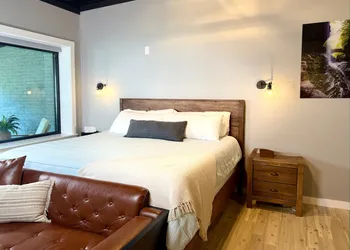 The Benjamin Hotel hotel thumbnail 2
