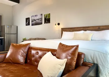 The Benjamin Hotel hotel thumbnail 6