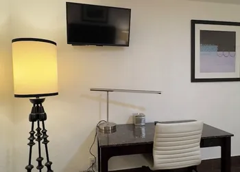 Budget Motel hotel thumbnail 3
