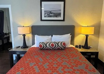 Budget Motel hotel thumbnail 6