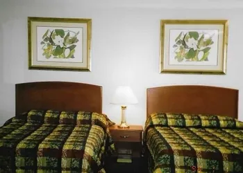 Glenrose Motel hotel thumbnail 3