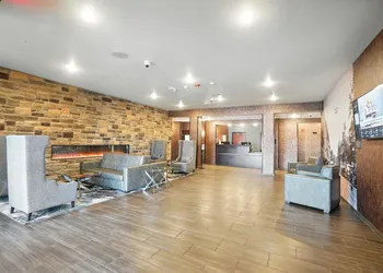 Cobblestone Hotel & Suites-Bellefontaine hotel thumbnail 2