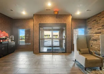 Cobblestone Hotel & Suites-Bellefontaine hotel thumbnail 4