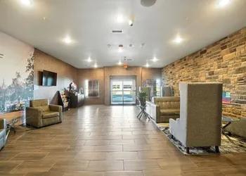 Cobblestone Hotel & Suites-Bellefontaine hotel thumbnail 6