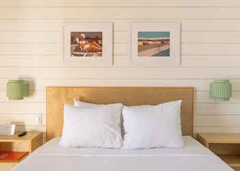 Driftwood Motel hotel thumbnail 6