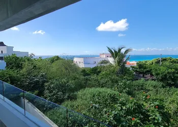 CASA REYES Stunning Rooftop Oceanview hotel thumbnail 5