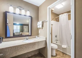 Premier Extended Stay hotel thumbnail 6