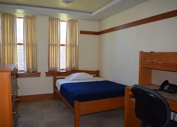Acadia University hotel thumbnail 5