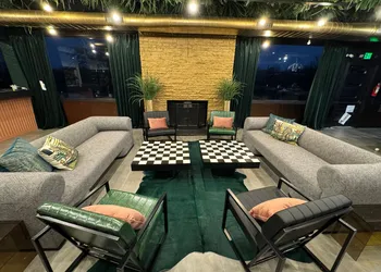 DayDreamer Domes hotel thumbnail 2