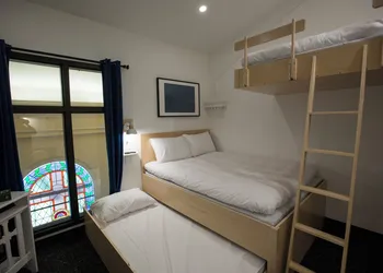Le Saint-Crème Alma hotel thumbnail 6