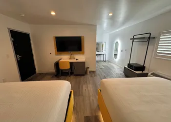 Hotel Rudra - Hollywood hotel thumbnail 5