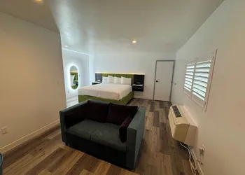 Hotel Rudra - Hollywood hotel thumbnail 8