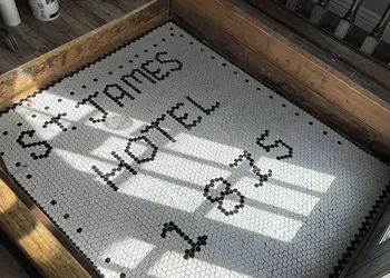 St James Hotel hotel thumbnail 4