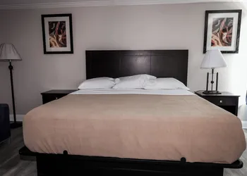 Riverside Inn & Suites Danville Virginia hotel thumbnail 7