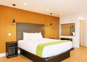 Casa Blanca Hotel - Azusa, Los Angeles hotel thumbnail 2