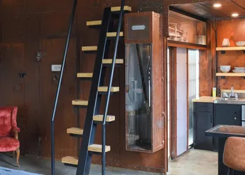 Old Marshall Jail Hotel hotel thumbnail 2
