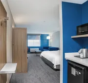Holiday Inn Express & Suites Cedar Rapids NE – Marion by IHG hotel detail image 4