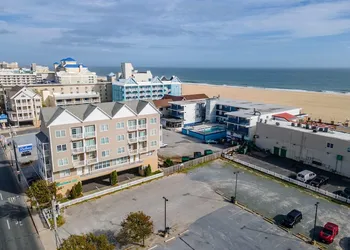 OCHG Beachviews hotel thumbnail 8