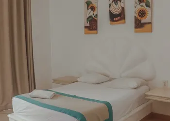 Hotel manzana blanca hotel thumbnail 4
