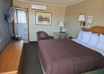 A Bridge View Inn hotel thumbnail 4