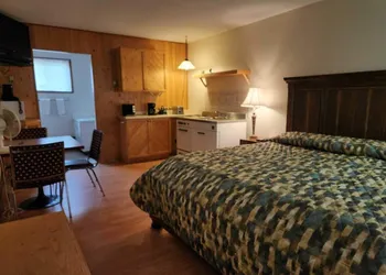 English River Inn hotel thumbnail 3