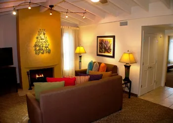 Getaways at Scottsdale Camelback hotel thumbnail 5