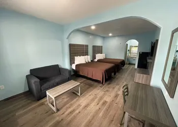 Super Stay Inn Humble IAH East hotel thumbnail 7