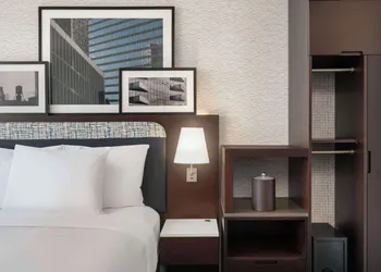 DoubleTree by Hilton Long Island City, NY hotel thumbnail 6