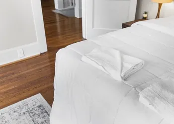 Renovated Central Park Chic hotel thumbnail 7