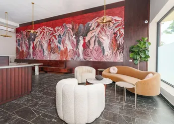 The Oliver Hotel hotel thumbnail 3