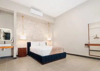 The Oliver Hotel hotel thumbnail 6