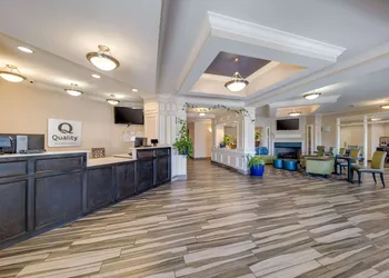 Quality Inn & Suites Ardmore hotel thumbnail 3
