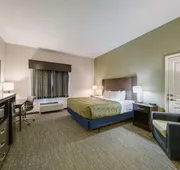 Quality Inn & Suites Ardmore hotel detail image 5