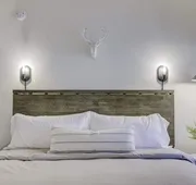 South Lake Chalet hotel detail image 7