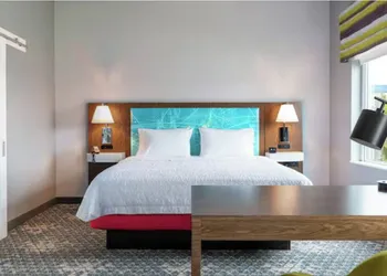 Hampton Inn & Suites Little Rock Airport hotel thumbnail 7