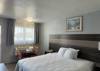 Ritz Motel hotel thumbnail 8