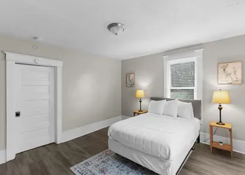 Ensley Highlands Hideaway hotel thumbnail 3