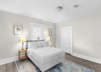 Ensley Highlands Hideaway hotel thumbnail 4