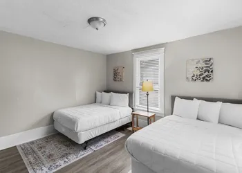 Ensley Highlands Hideaway hotel thumbnail 8
