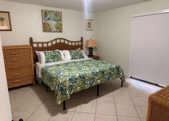 Port St Lucie 3BD -2B hotel thumbnail 2