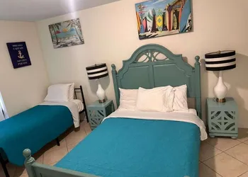 Port St Lucie 3BD -2B hotel thumbnail 4