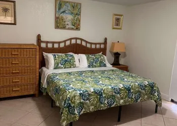 Port St Lucie 3BD -2B hotel thumbnail 5