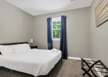American Retreat hotel thumbnail 6